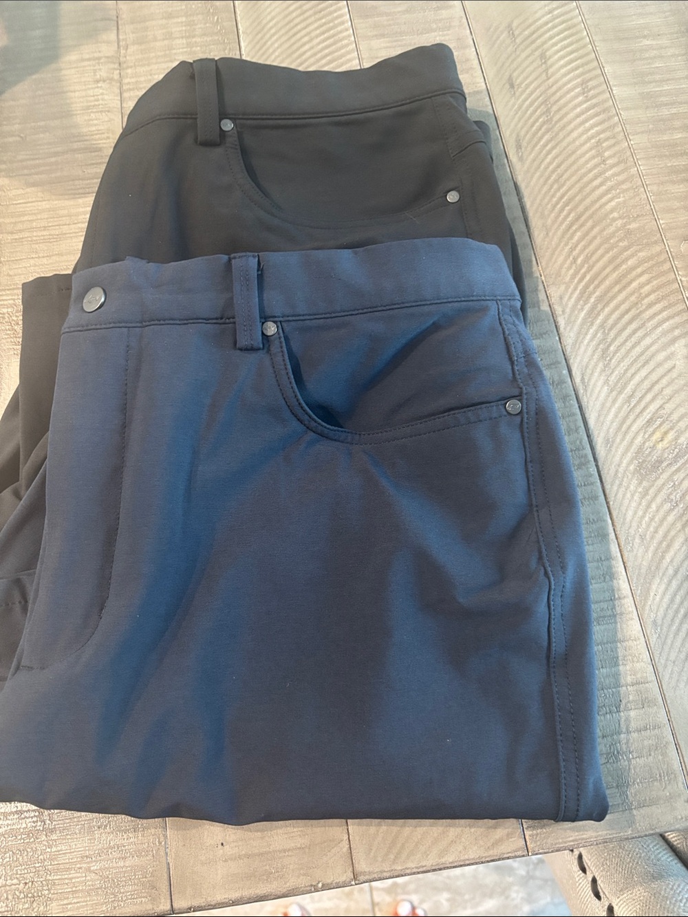 Greg Norman Collection Men's Chinos in Black and Navy